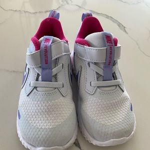 Girls Nike Sneakers